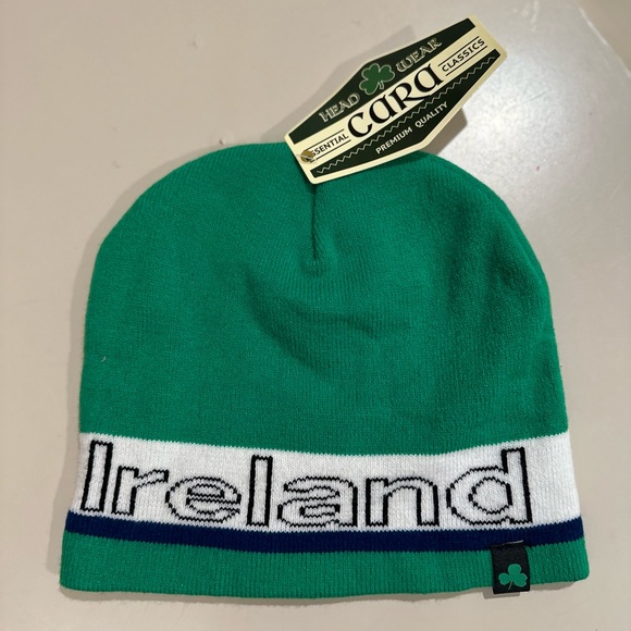 NEW! Ireland knitted hat NEW - Picture 1 of 3